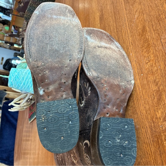 Circle G Dark Brown Embroidered Heeled Boots - Picture 5 of 6